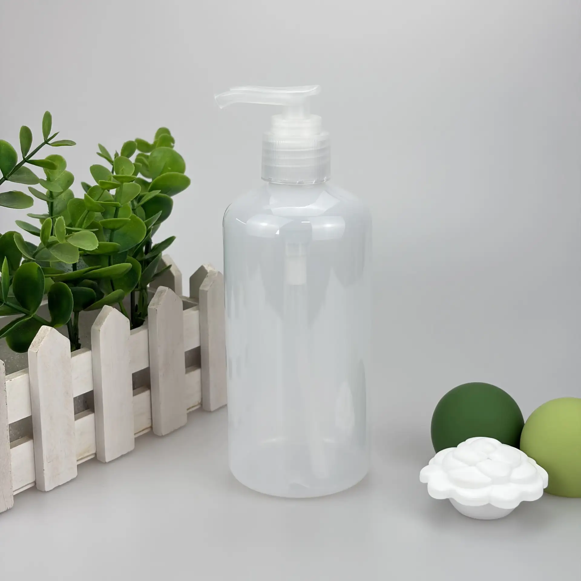 300ml Milky Transparent PET Refillable Cosmetic Bottle Pump Sprayer For Shampoo Lotion Conditioner