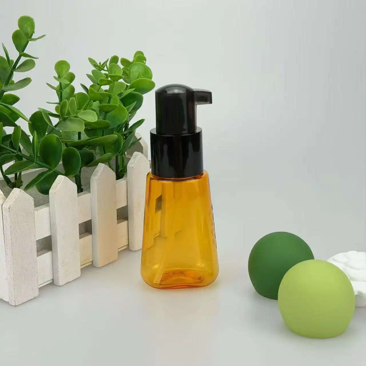 70ml Luxury Custom Logo PET Hair Essential Oil Bottle UV Protection Mini Portable Pump Bottle For Argan Oil