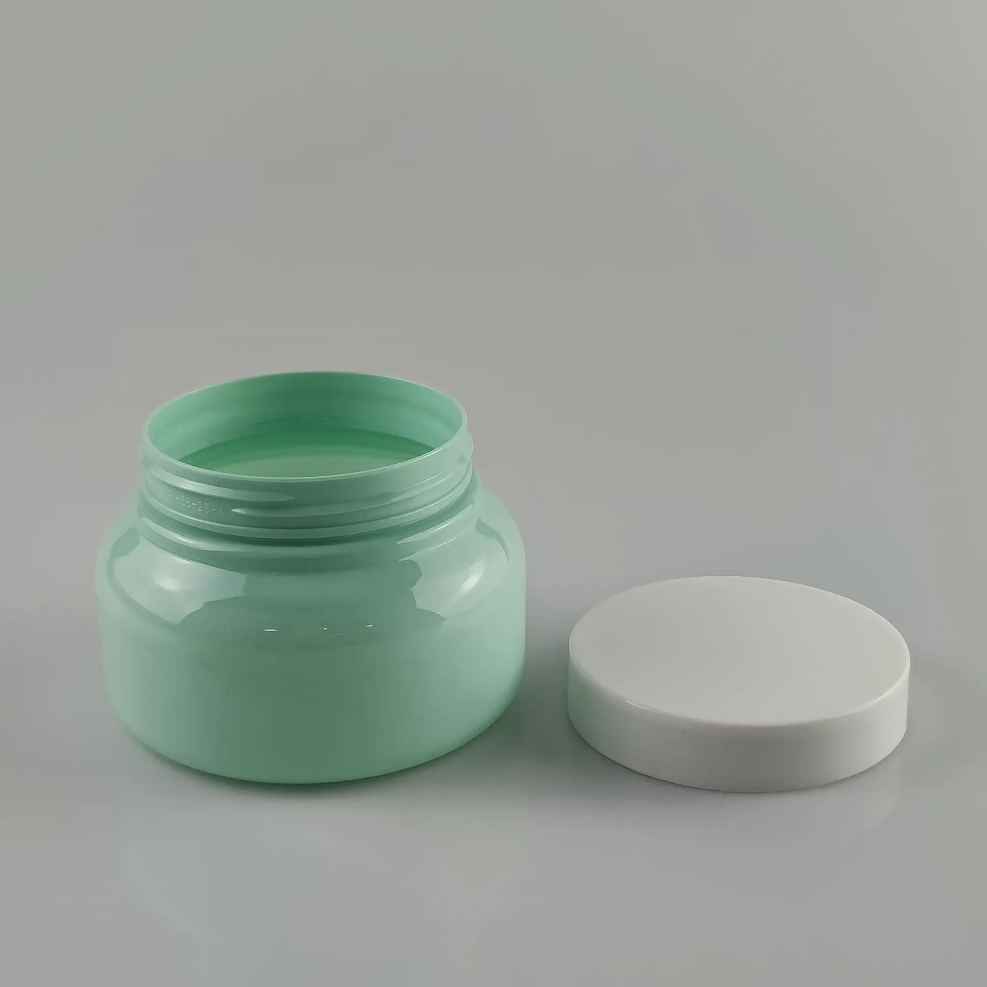 Luxury empty PET plastic bottle