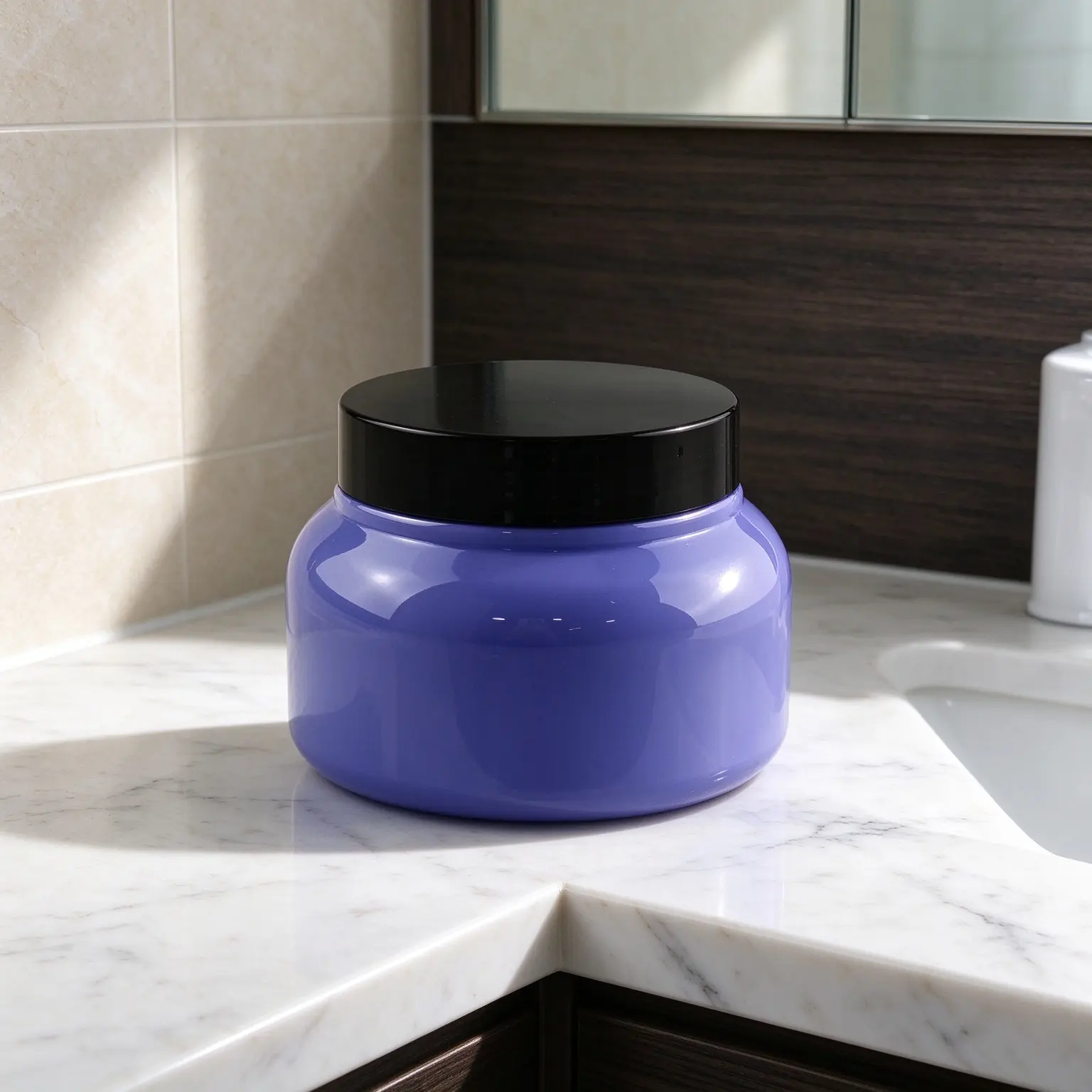 Matte violet wide mouth 250ml plastic cream jar with black screw lid, customizable logo, for body butter and face mask packaging