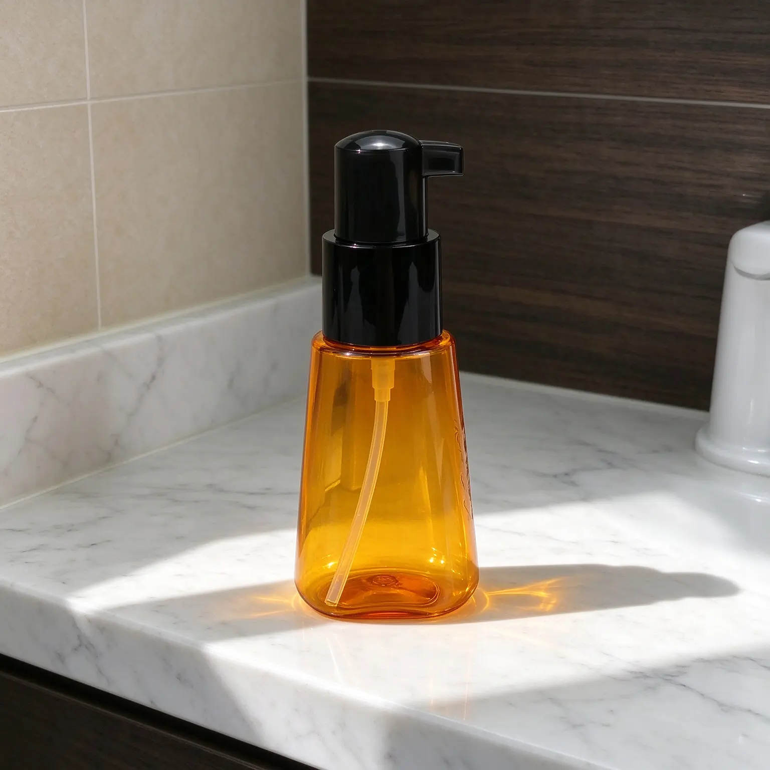 70ml Luxury Custom Logo PET Hair Essential Oil Bottle UV Protection Mini Portable Pump Bottle For Argan Oil