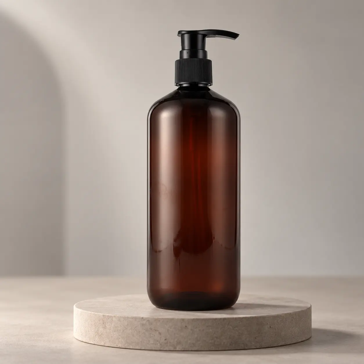 500ml amber PET plastic empty cosmetic lotion pump bottle with black pump head for body wash and hair care lotion